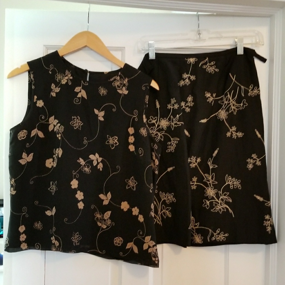 Ann Taylor Tank top and skirt set